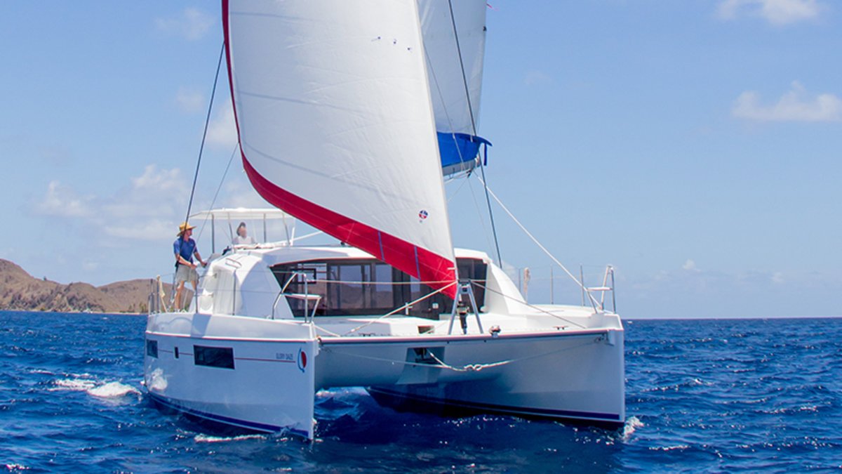 Sunsail 404 Classic Catamaran in Split