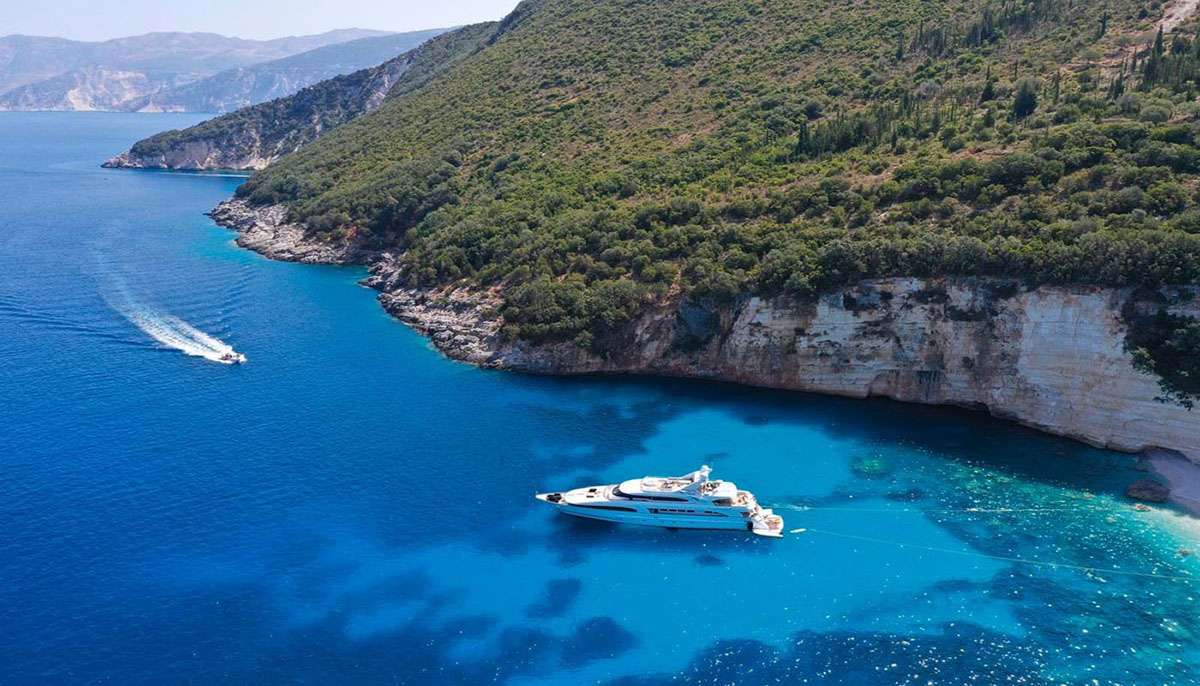 Lady G II Luxury Crewed Mondomarine 146 Yacht Charter Cruising Greece.