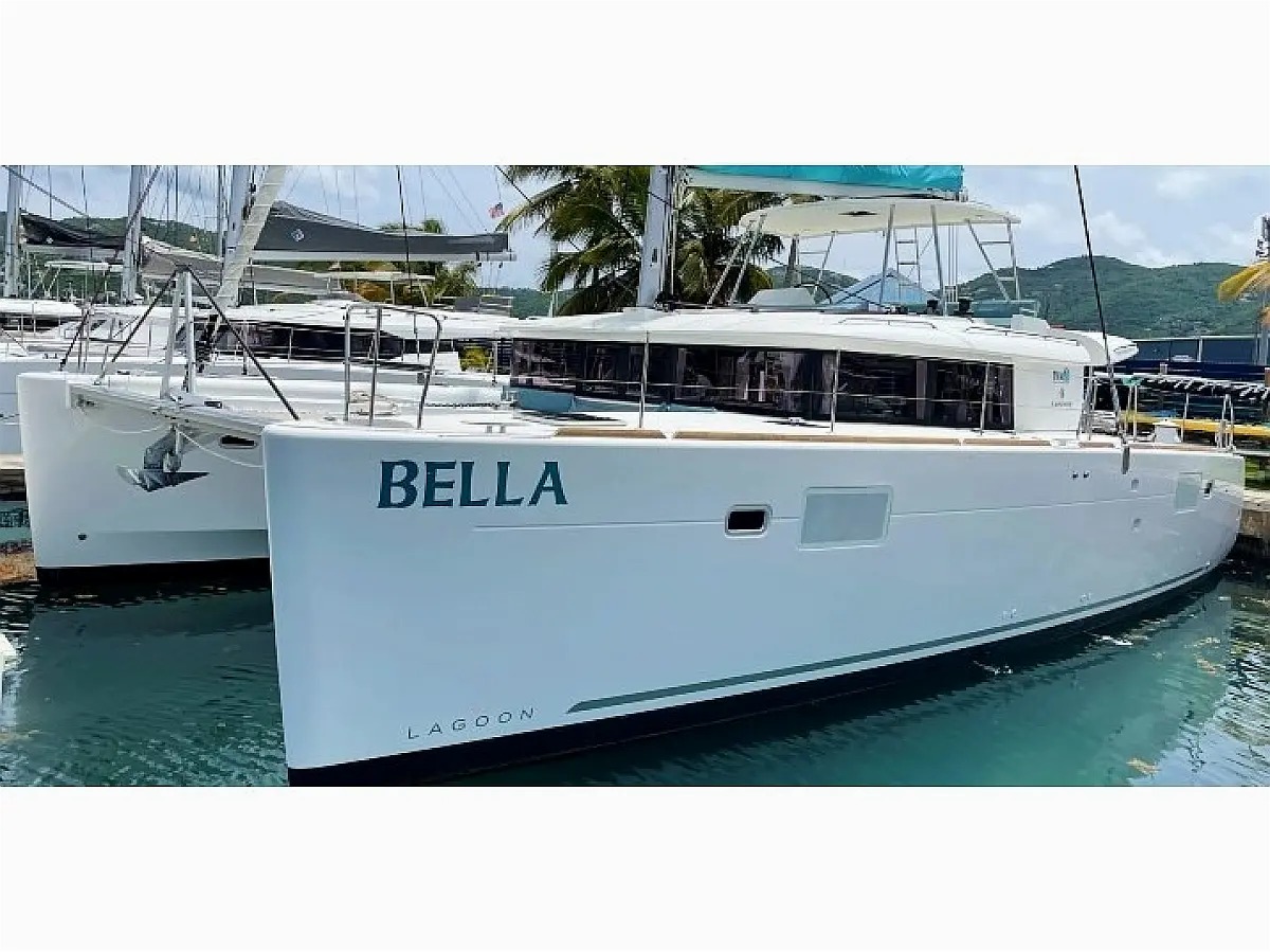 Lagoon 450F Catamaran Bella in the BVI